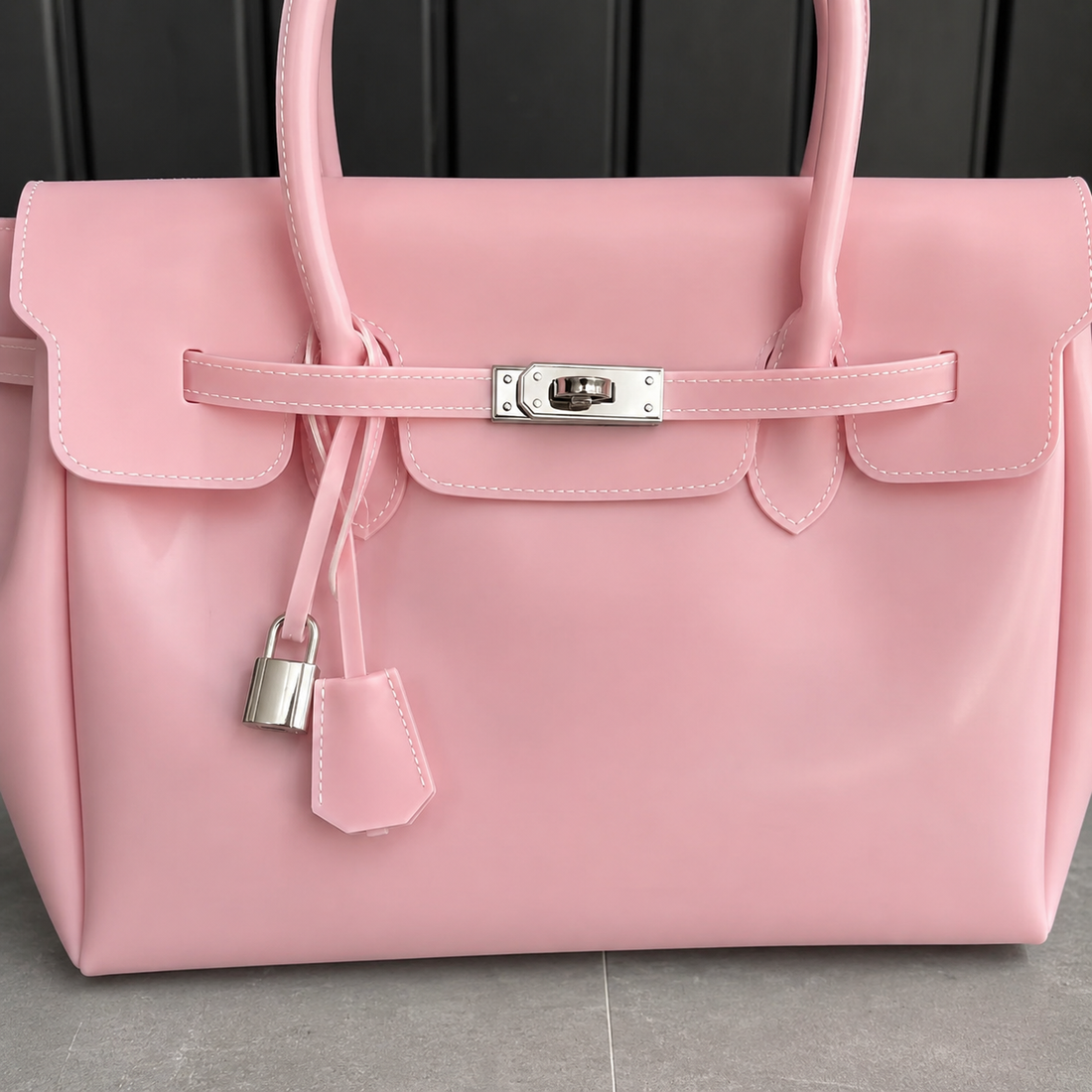 Détail du TPU givré d'un Jelly Firkin coloris Blush — nettoyer un sac jelly