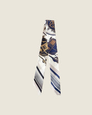 Le Bandeau Indigo — ruban de soie de mûrier La Firkin, attelages anciens bleu marine, or et blanc, rayures marine en bordure